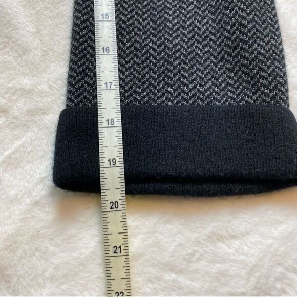 Benedetto B Black and Gray Herringbone Merino wool Blend Cardigan - Picture 11 of 11